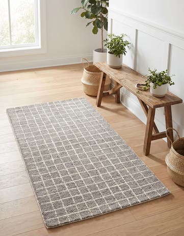 2' x 4' 1 Heritage Line Wool Runner Rug