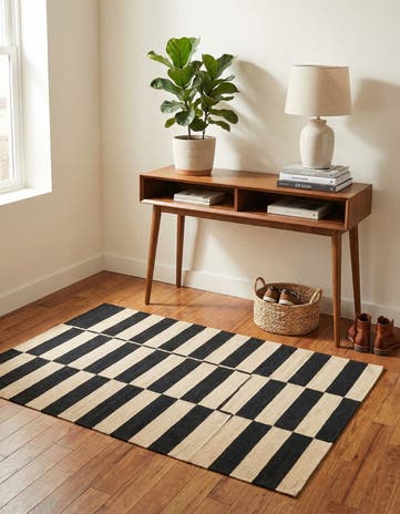 2' 7 x 4' Hand Woven Kilim Modern Wool Rug