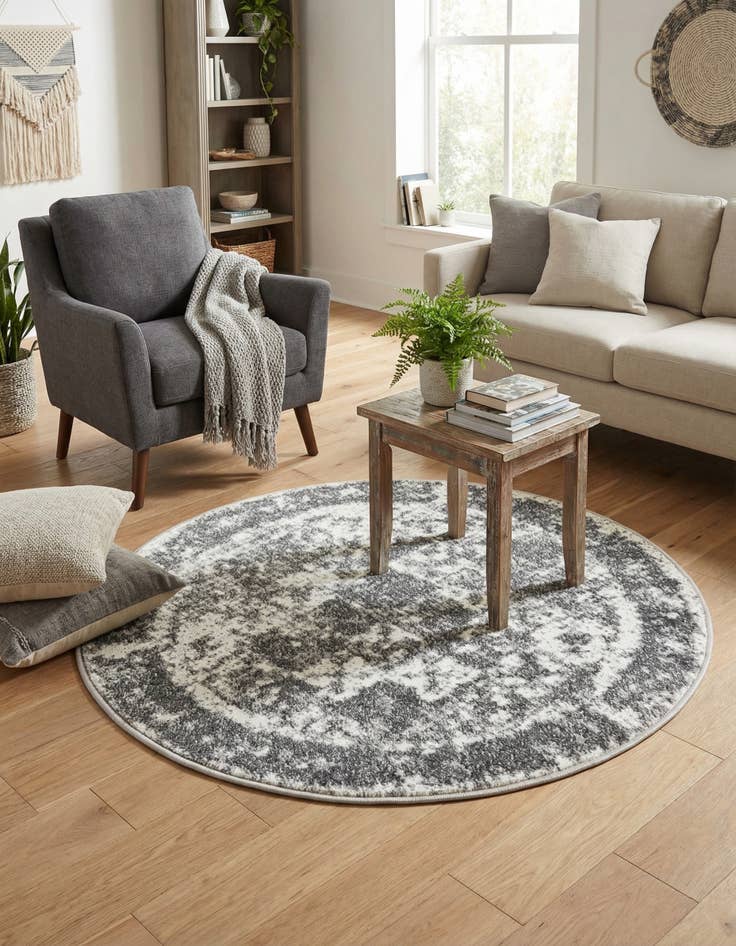 Detail image of 3' 3 x 3' 3 Venice Round Rug