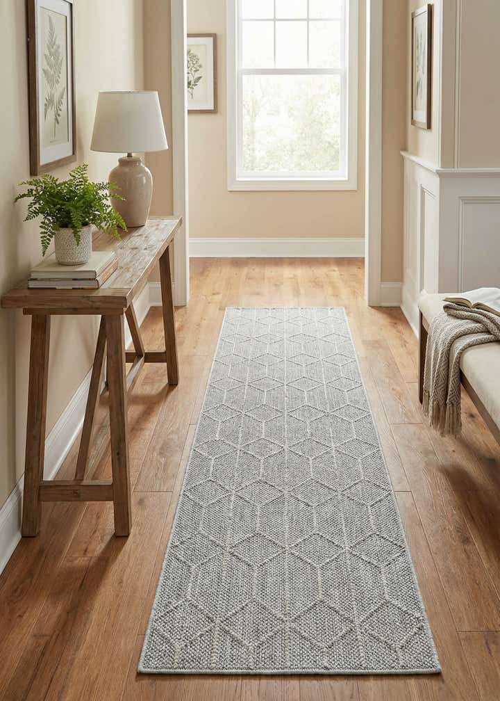 2' x 8' Easy-Clean Trellis Indoor / Outdoor Runner Rug