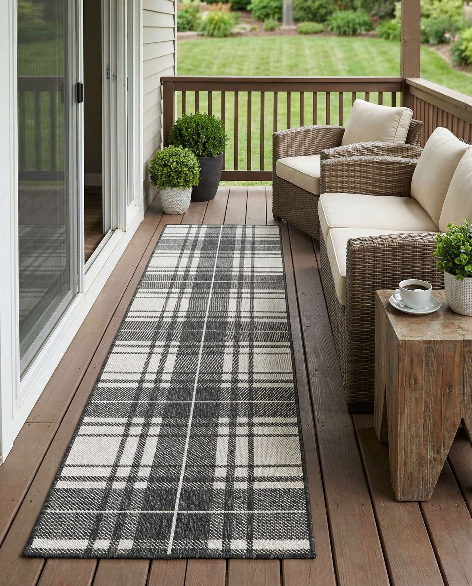 2' x 8' Easy-Clean Checkered Indoor / Outdoor Runner Rug