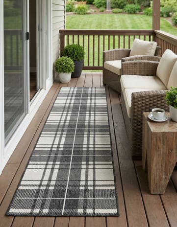 2' x 8' Easy-Clean Checkered Indoor / Outdoor Runner Rug