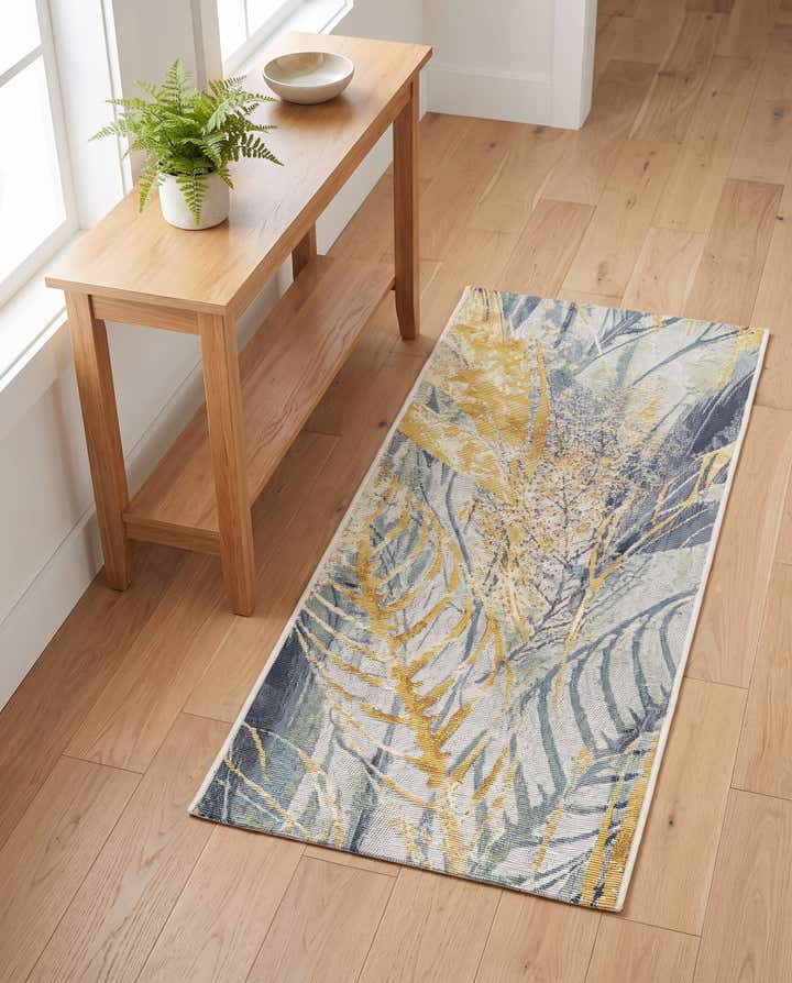 2' x 4' Easy-Clean Botanical Indoor / Outdoor Runner Rug