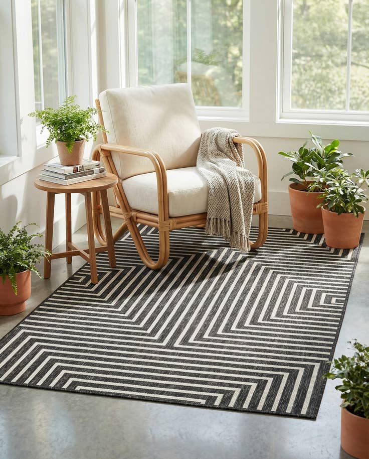 Detail image of 4' x 6' Easy-Clean Modern Indoor / Outdoor Rug