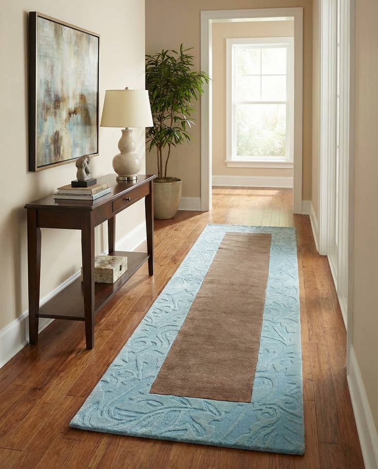 Detail image of 2' 9 x 9' 11 Hand Knotted Darya Wool Runner Rug