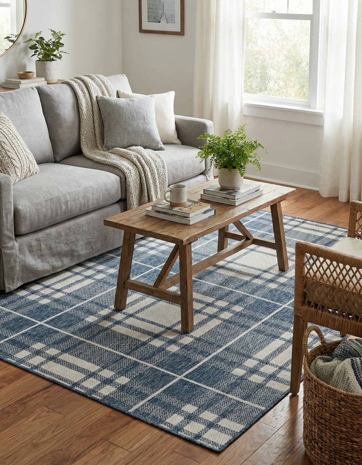 Detail image of 4' x 6' Easy-Clean Checkered Indoor / Outdoor Rug