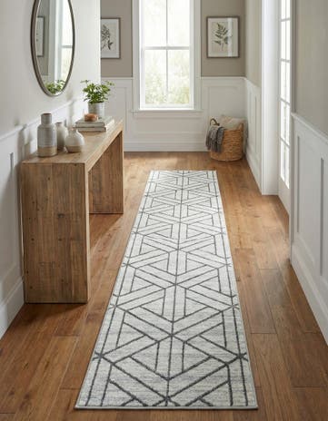 2' 7 x 16' 5 Lattice Trellis Runner Rug