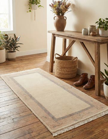 2' 5 x 4' 8 Hand Knotted Nepal Wool Rug