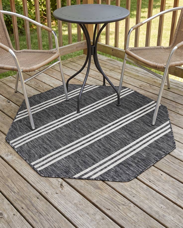 Detail image of 4' x 4' Easy-Clean Jill Zarin Anguilla Indoor / Outdoor Octagon Rug