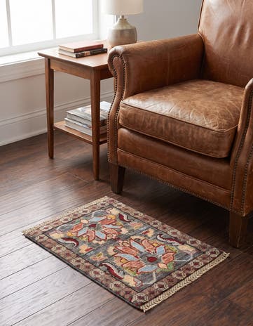 1' 4 x 2' Hand Knotted Ziegler Rug