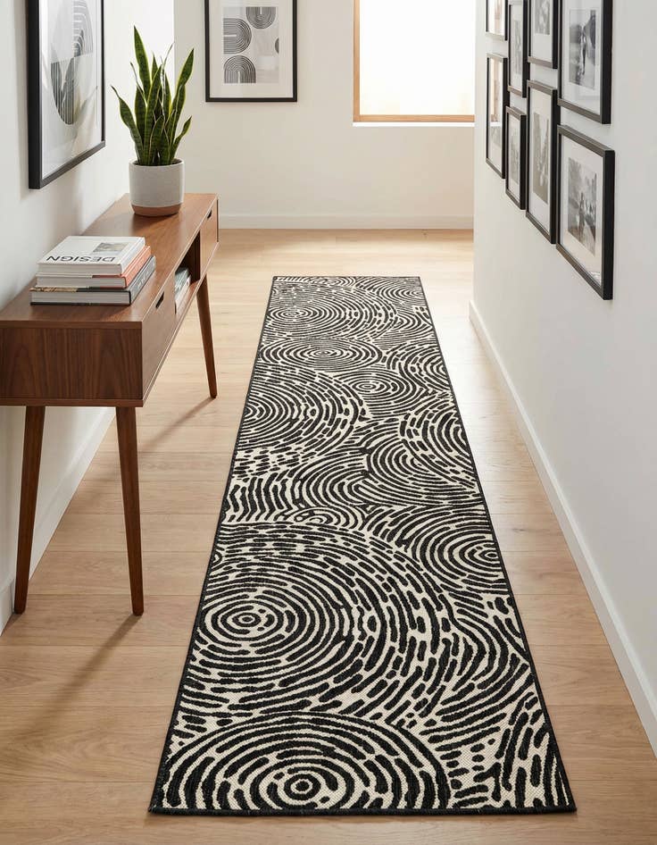 Detail image of 2' 7 x 12' Easy-Clean Modern Indoor / Outdoor Runner Rug