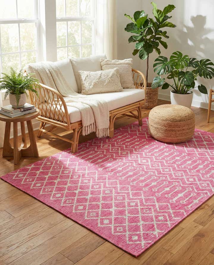 4' x 6' Easy-Clean Lattice Indoor / Outdoor Rug