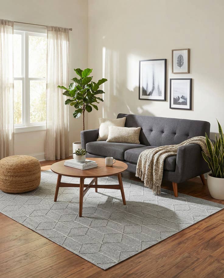 Detail image of 6' 1 x 9' Easy-Clean Lattice Indoor / Outdoor Rug