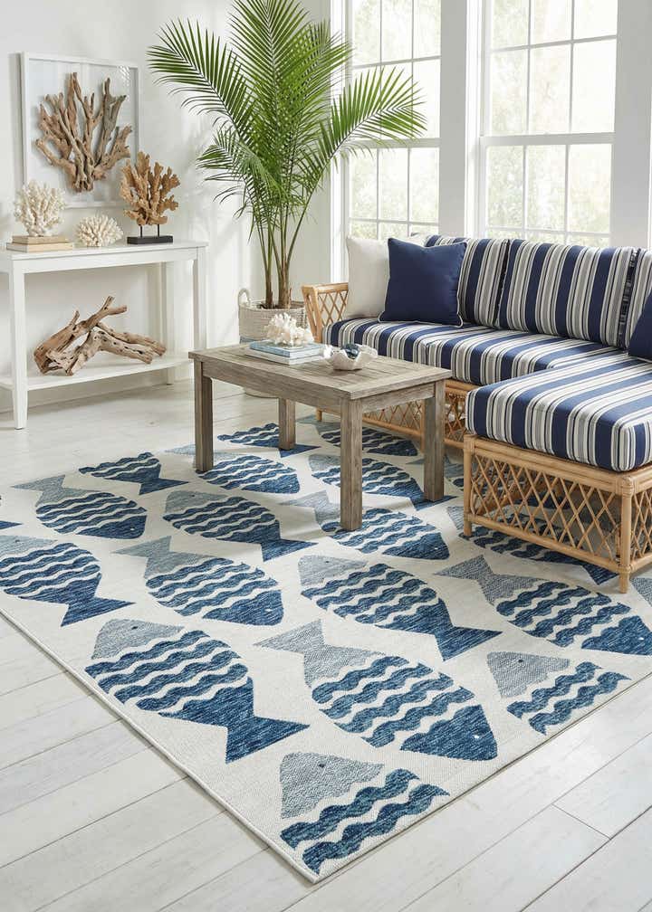 7' 10 x 7' 10 Easy-Clean Coastal Indoor / Outdoor Square Rug