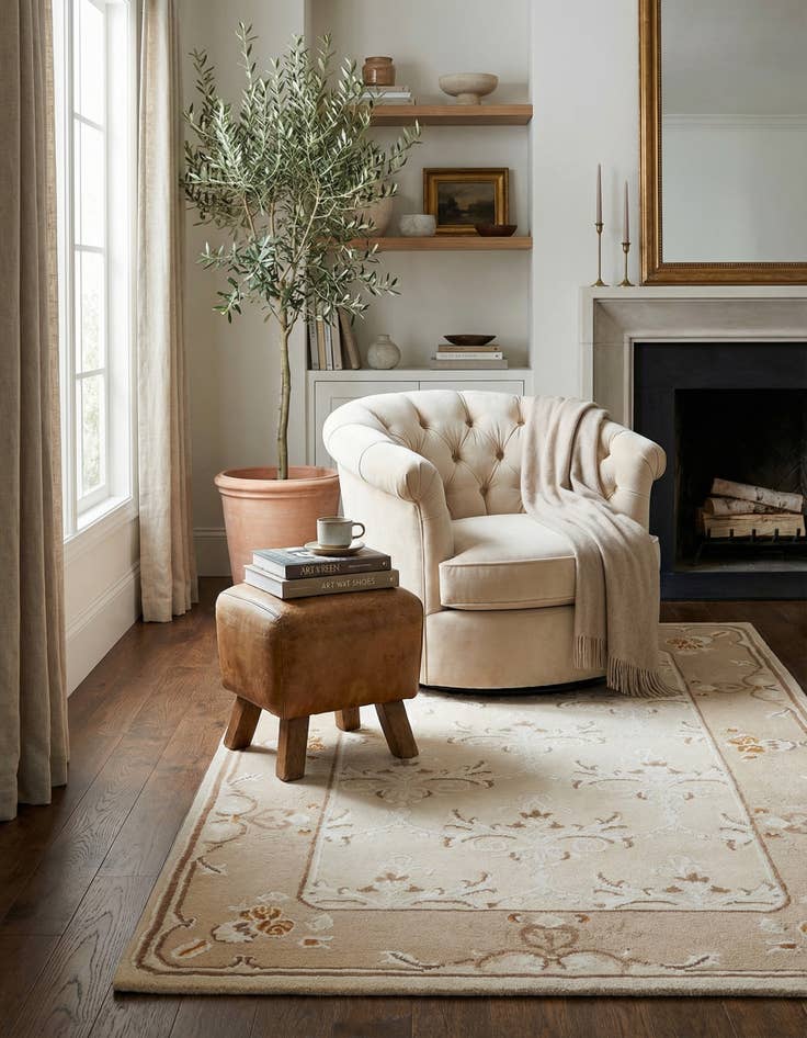 Detail image of 3' x 4' 11  Hand Knotted Darya Wool Rug