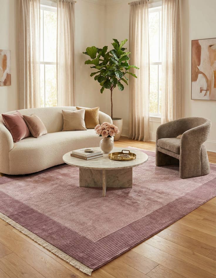 Detail image of 6' 5 x 9' 10  Hand Knotted Darya Wool Rug