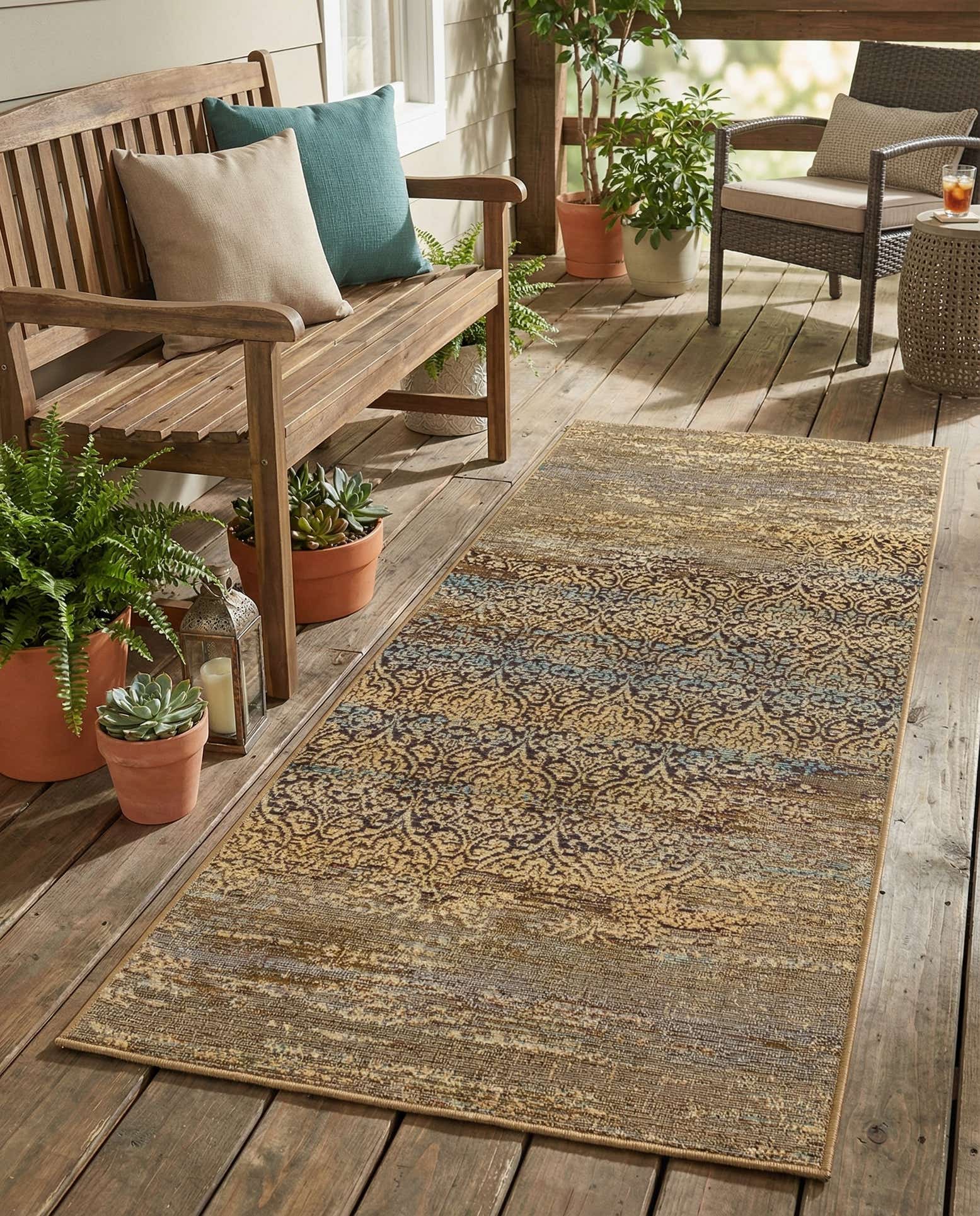 2' 7 x 5' 3 Easy-Clean Botanical Indoor / Outdoor Runner Rug