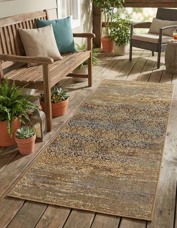 2' 7 x 5' 3 Easy-Clean Botanical Indoor / Outdoor Runner Rug
