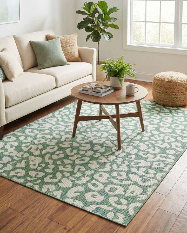5' 3 x 7' Easy-Clean Safari Indoor / Outdoor Rug