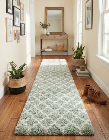 2' 7 x 12' Moroccan Shag Runner Rug
