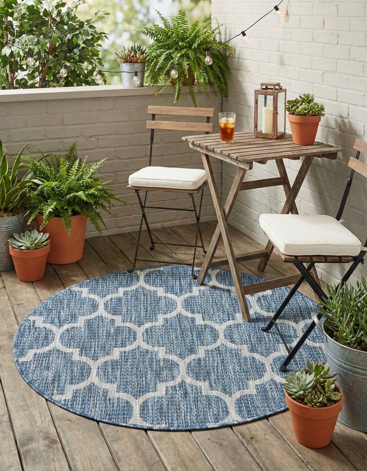 Detail image of 3' x 3'  Washable Trellis Indoor / Outdoor Round Rug