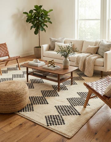5' 7 x 7' 7 Hand Knotted Moroccan Wool Rug