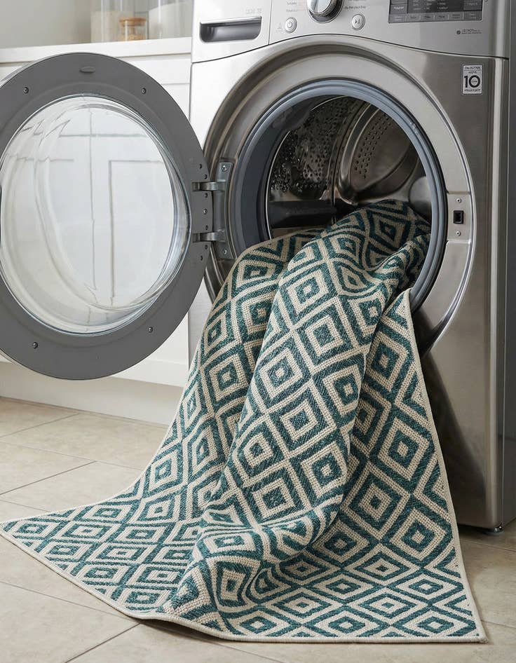 Detail image of 4' x 6'  Washable Jill Zarin Costa Rica Indoor / Outdoor Rug