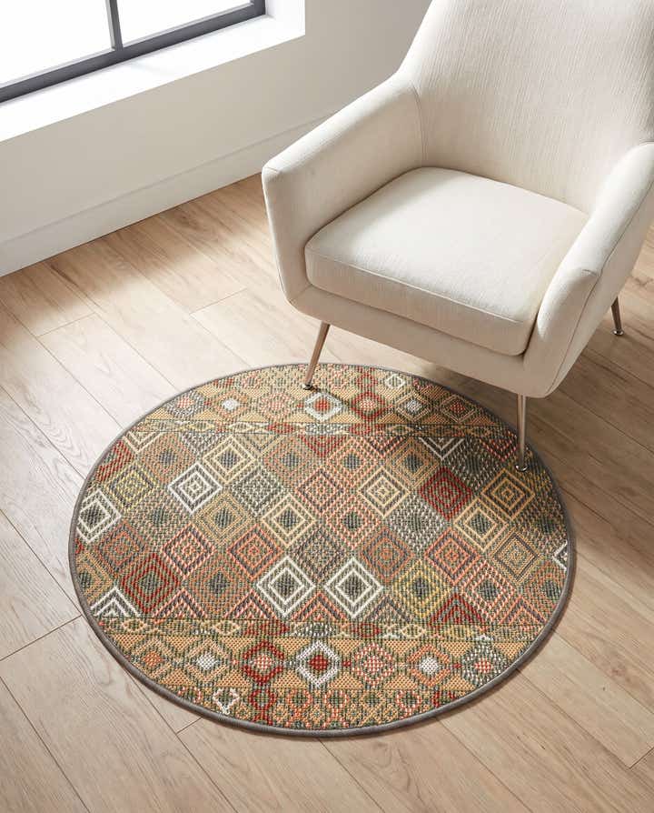 3' 3 x 3' 3 Easy-Clean Baja Indoor / Outdoor Round Rug