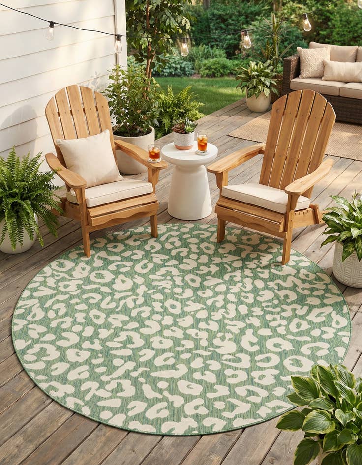 Detail image of 7' 10 x 7' 10  Washable Safari Indoor / Outdoor Round Rug