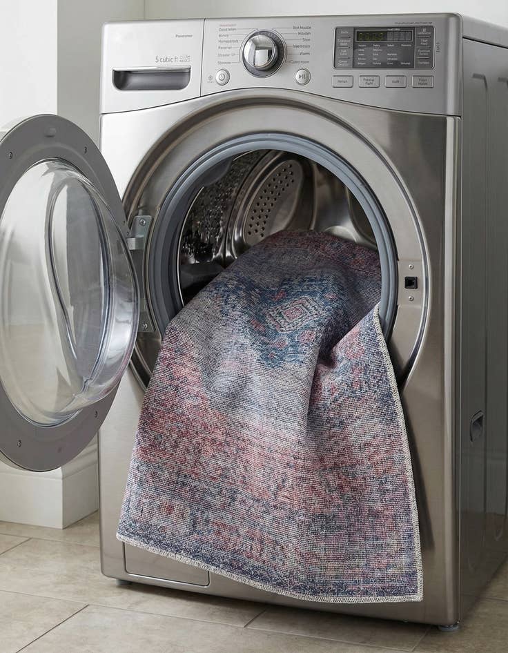 Detail image of 5' 3 x 5' 3  Washable Sisu Square Rug