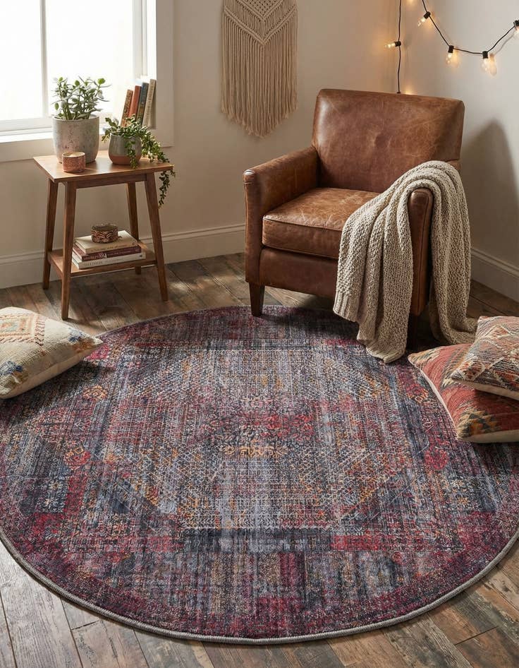 Detail image of 5' 3 x 5' 3  Washable Mangata Round Rug