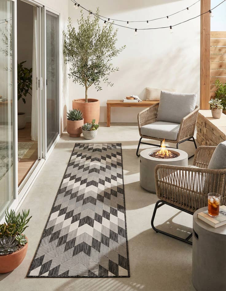 Detail image of 2' 7 x 12'  Washable Modern Indoor / Outdoor Runner Rug