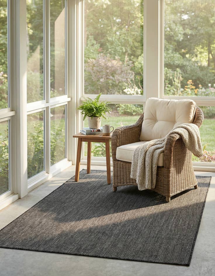 Detail image of 3' 9 x 6' 4  Washable Solid Indoor / Outdoor Rug