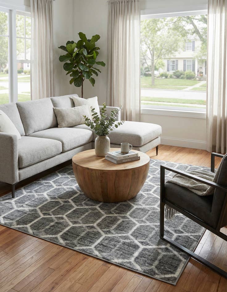 Detail image of 5' 3 x 5' 3 Lattice Trellis Square Rug