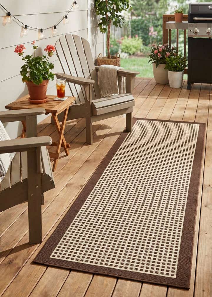 2' x 5' Easy-Clean Border Indoor / Outdoor Runner Rug