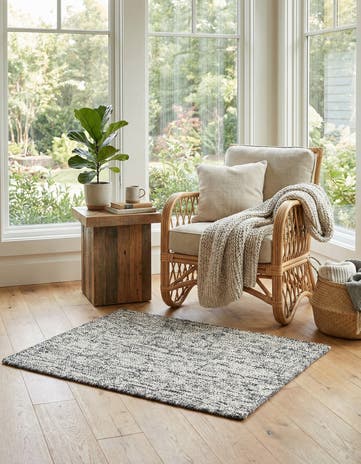 2' 2 x 2' 11 Easy-Clean Jill Zarin Palm Springs Wool Indoor / Outdoor Rug