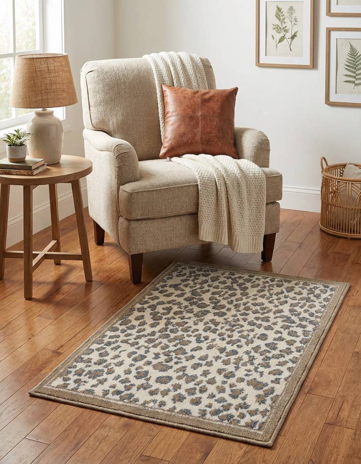 Detail image of  2' x 3' Savannah Rug