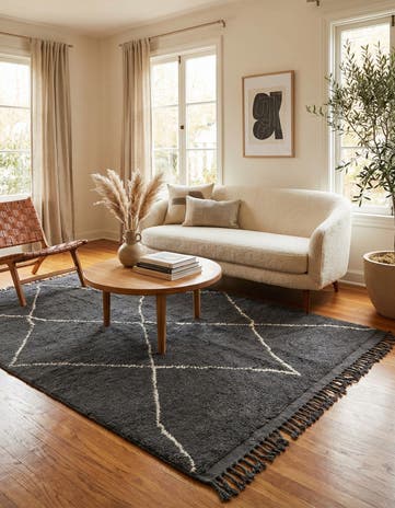 5' x 7' 10 Hand Knotted Moroccan Wool Rug