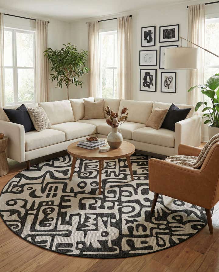 7' 10 x 7' 10 Easy-Clean Modern Indoor / Outdoor Round Rug