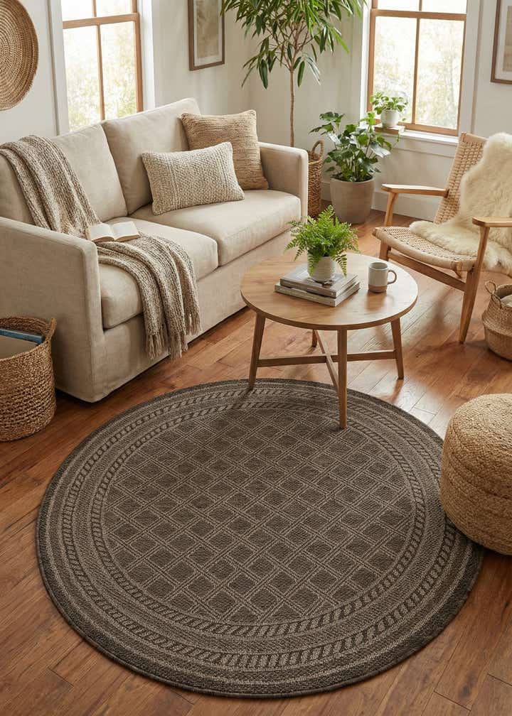 5' 1 x 5' 1 Easy-Clean Trellis Indoor / Outdoor Round Rug