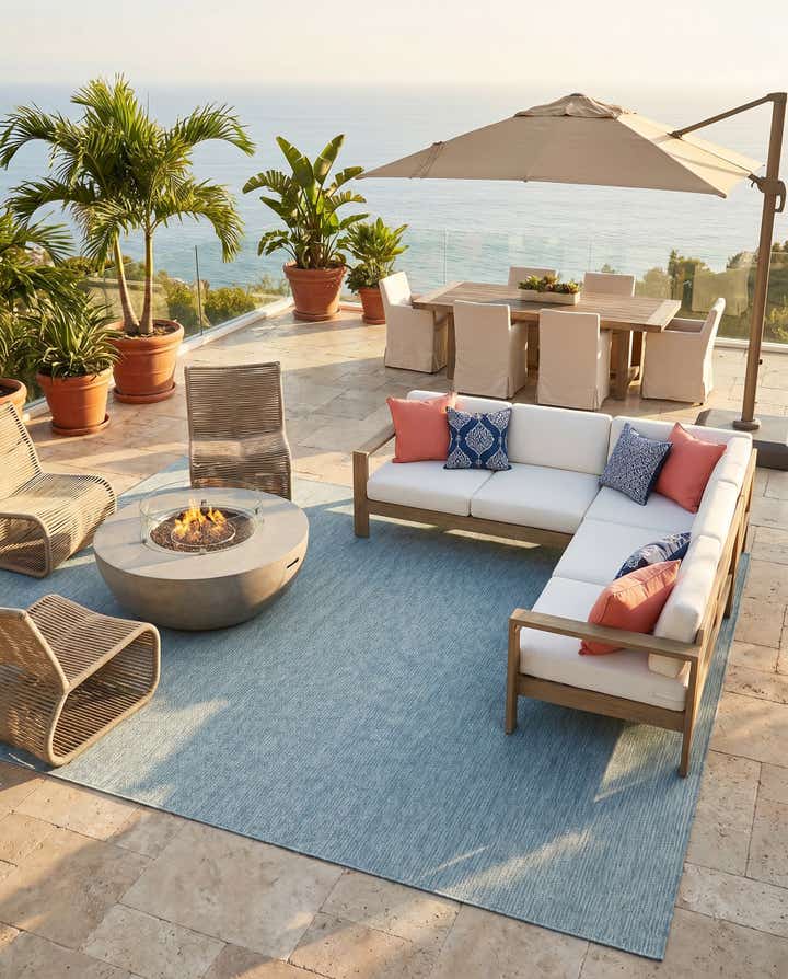 9' x 12' Easy-Clean Solid Indoor / Outdoor Rug