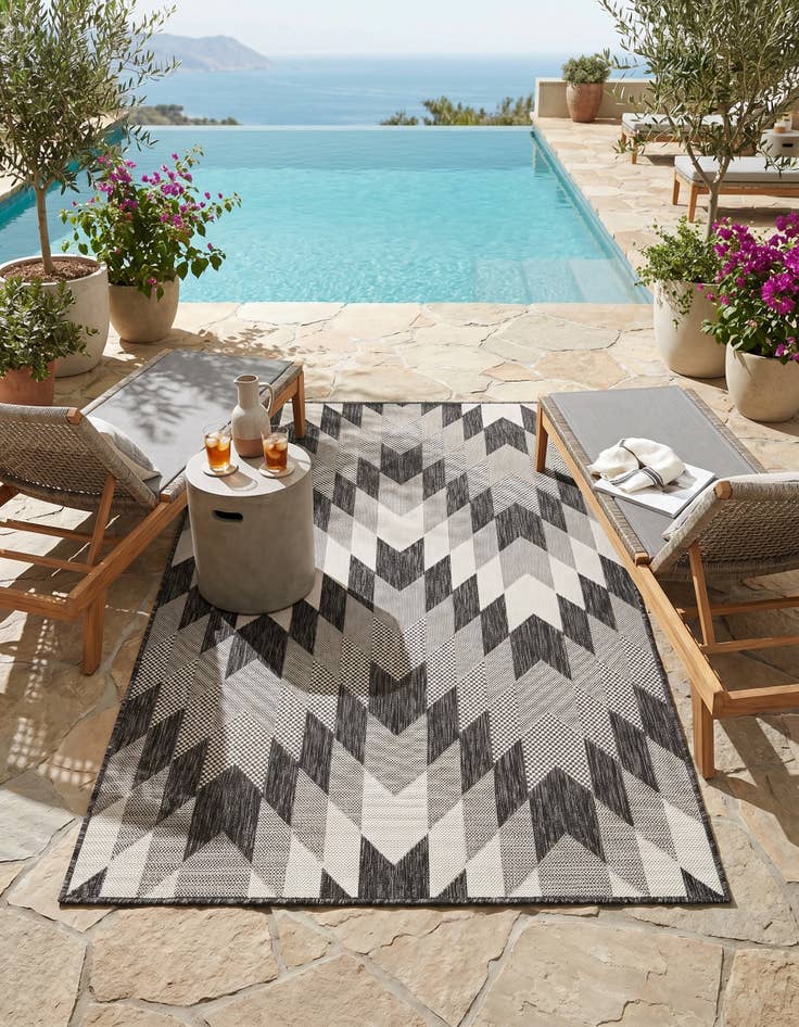 Detail image of 4' x 6' Easy-Clean Modern Indoor / Outdoor Rug