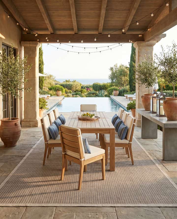 7' 10 x 10' Easy-Clean Border Indoor / Outdoor Rug