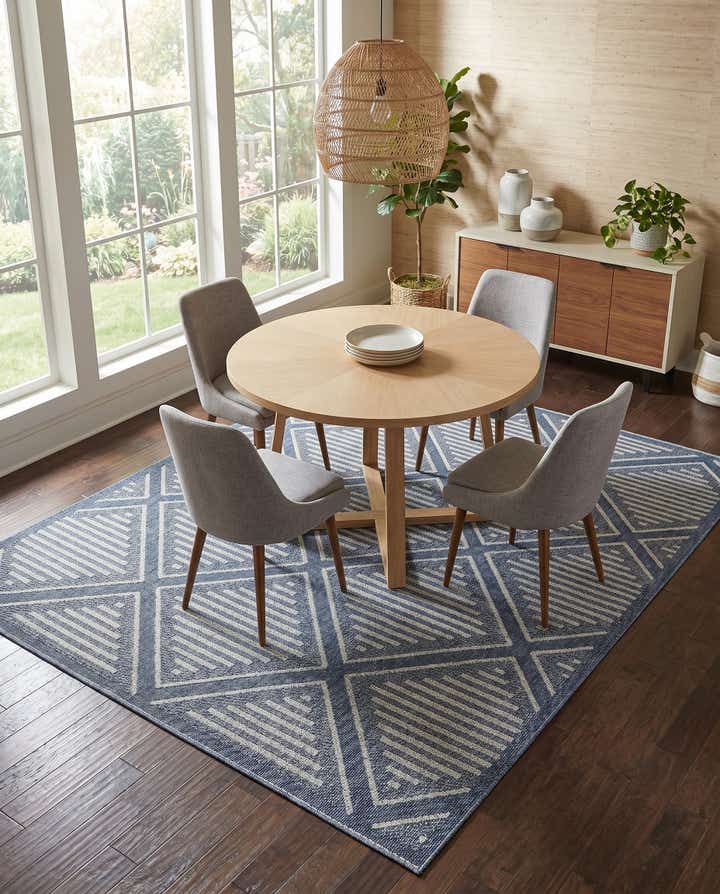 7' 10 x 10' Easy-Clean Trellis Indoor / Outdoor Rug
