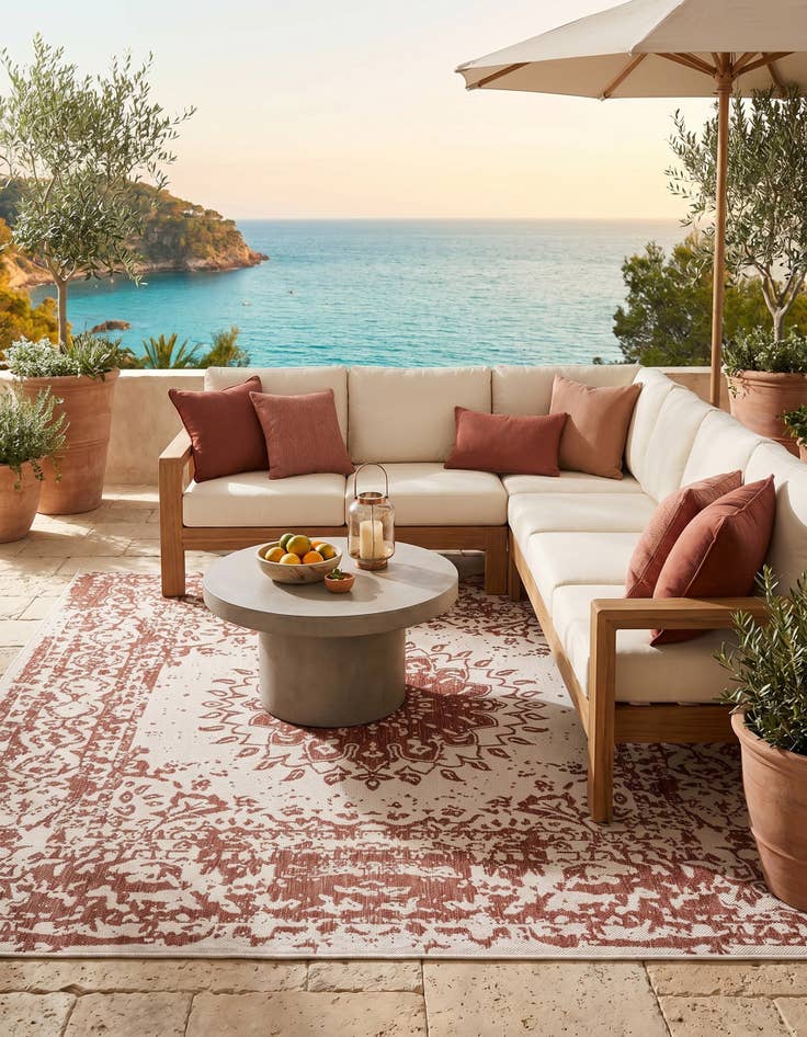 Detail image of 7' 10 x 7' 10 Easy-Clean Traditional Indoor / Outdoor Square Rug