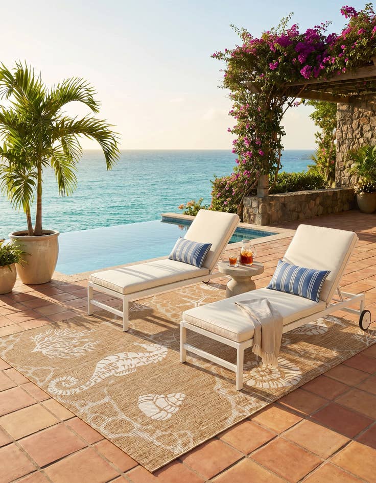 Detail image of 5' 3 x 7' Easy-Clean Coastal Indoor / Outdoor Rug