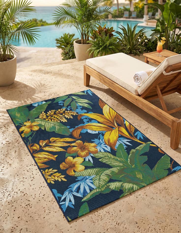 Detail image of 3' 3 x 5' 3 Easy-Clean Botanical Indoor / Outdoor Rug