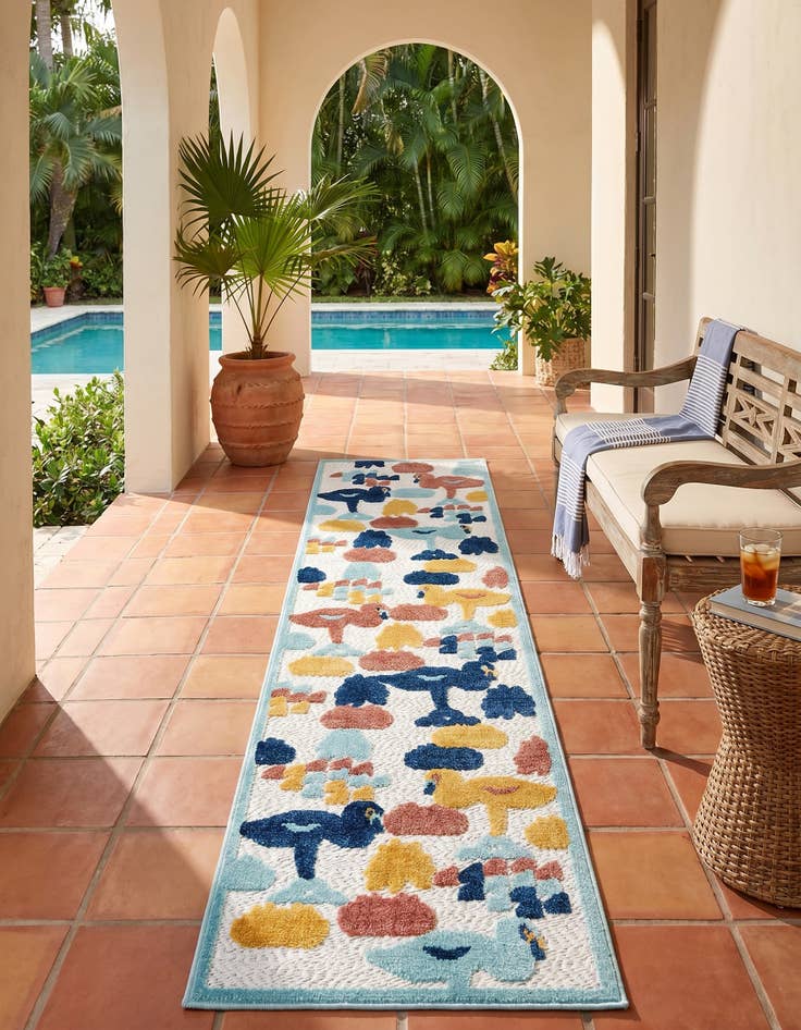 Detail image of 2' x 10' Easy-Clean Belize Indoor / Outdoor Runner Rug