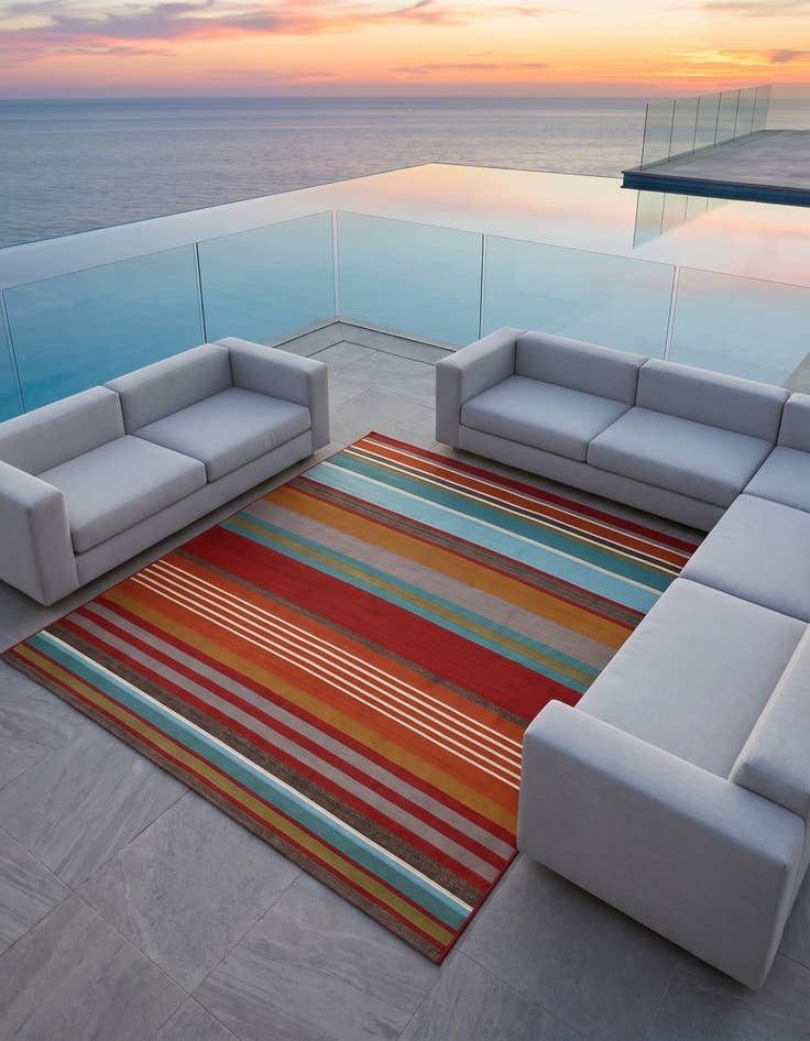 Detail image of 7' 10 x 7' 10 Easy-Clean Modern Indoor / Outdoor Square Rug