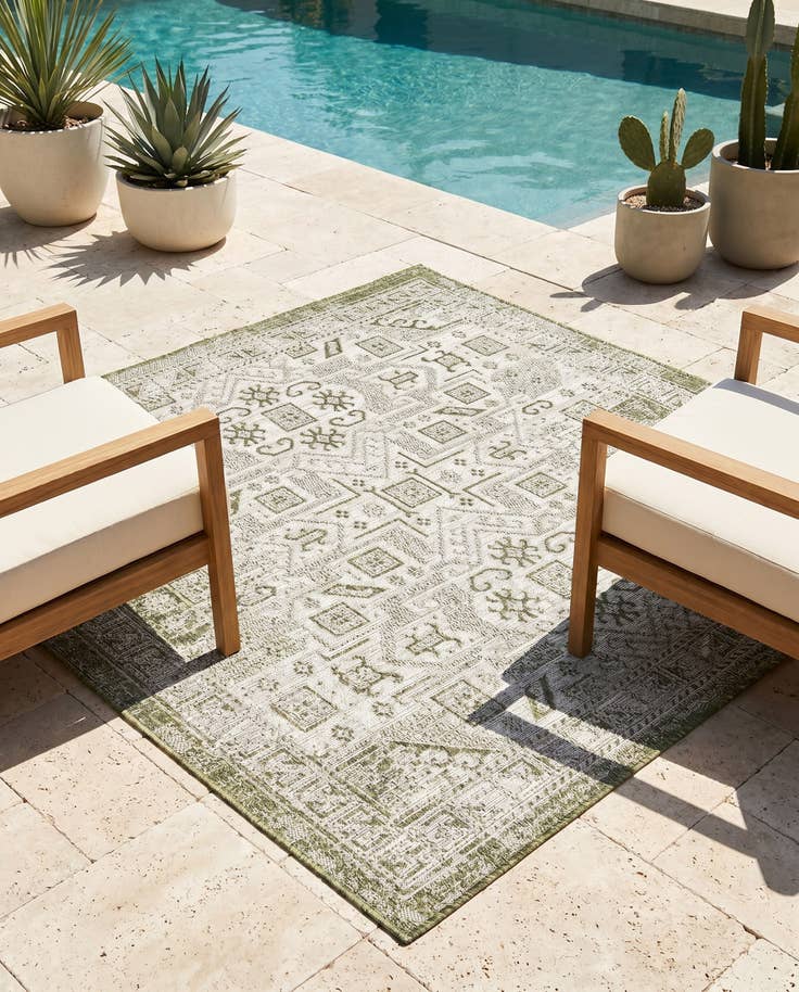 Detail image of 5' 3 x 5' 3 Easy-Clean Aztec Indoor / Outdoor Square Rug